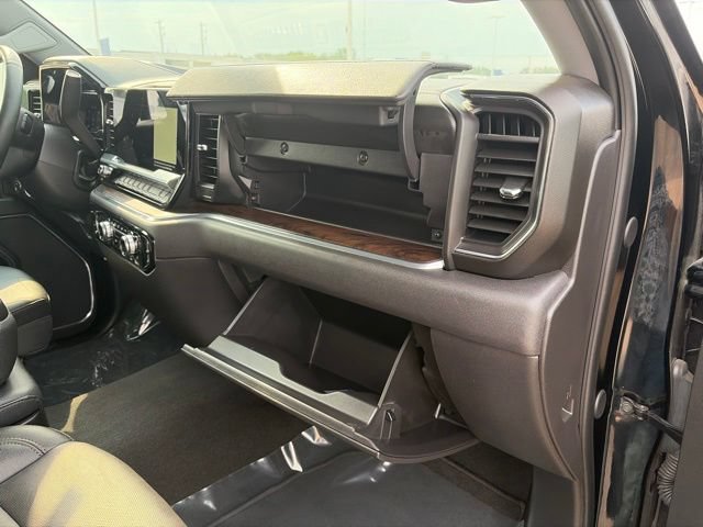 Used 2024 GMC Sierra 1500 SLT AWD/4WD image 57