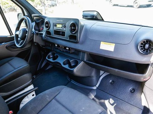 New 2025 Mercedes-Benz Sprinter 2500 image 10
