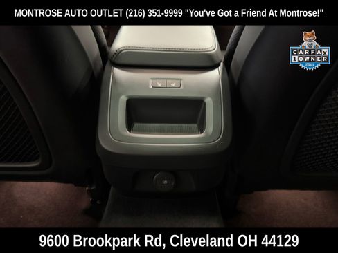 Used 2024 Volvo V60 B5 Cross Country Plus image 38