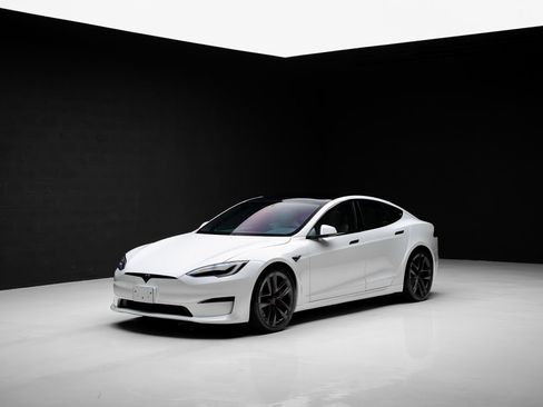 Used 2023 Tesla Model S Plaid AWD/4WD image 4
