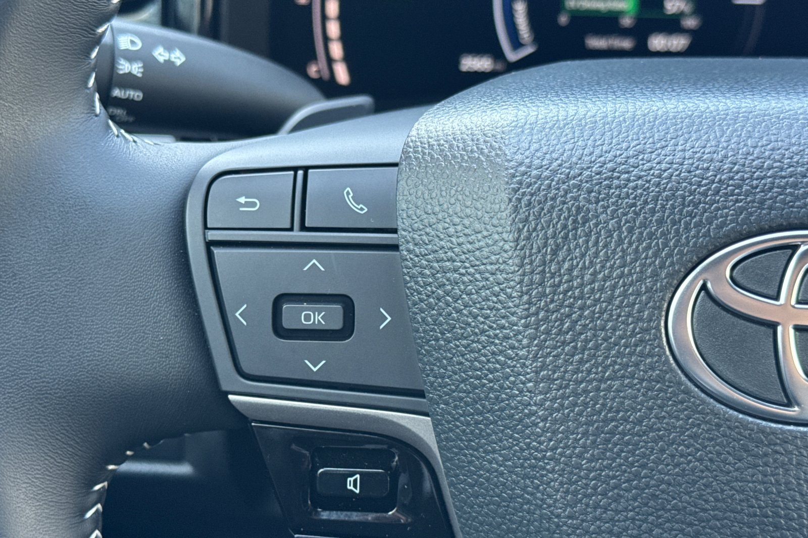 Certified 2026 Toyota Camry SE w/ Convenience Package FWD image 30