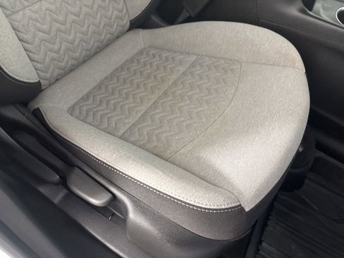 Used 2022 Chevrolet Equinox LS w/ LPO, Floor Liner Package image 27