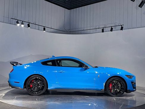 Used 2022 Ford Mustang Shelby GT500 w/ Technology Package RWD image 4