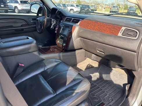 Used 2008 GMC Yukon XL Denali image 13