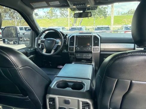 Used 2020 Ford F350 Lariat w/ Lariat Ultimate Package AWD/4WD image 8