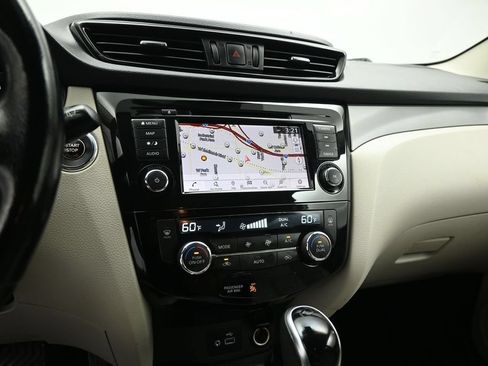 Used 2020 Nissan Rogue Sport SL w/ Premium Package FWD image 15