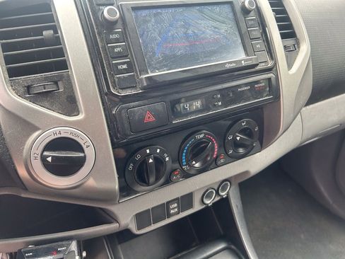 Used 2014 Toyota Tacoma 4x4 Double Cab w/ TRD Sport Package image 22