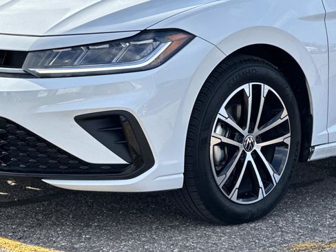 Used 2025 Volkswagen Jetta Sport image 8