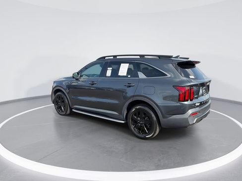 Used 2022 Kia Sorento S w/ Panoramic Sunroof Package AWD/4WD image 6
