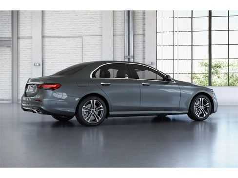 Used 2023 Mercedes-Benz E 350 4MATIC Sedan image 20