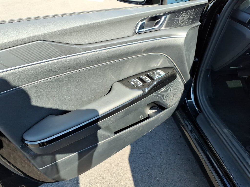 New 2026 Kia K5 GT-Line w/ GT-Line Premium Package FWD image 10