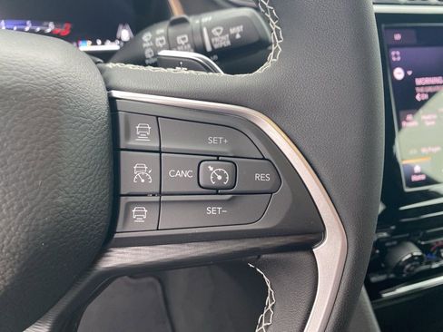 New 2025 Jeep Grand Cherokee Laredo X image 18