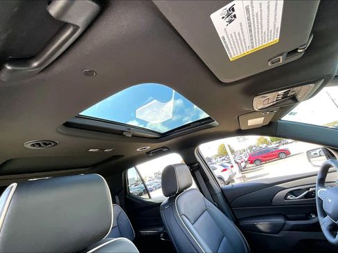 Used 2023 Chevrolet Traverse Premier w/ Redline Edition image 13
