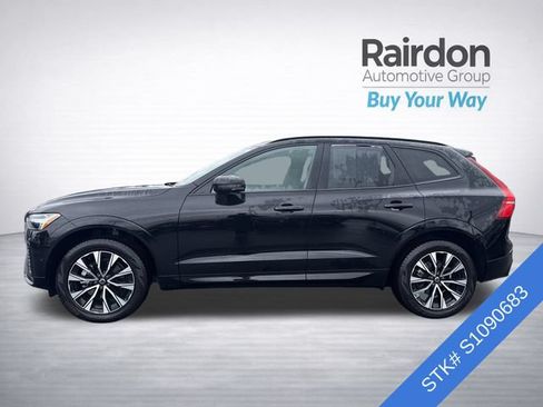 Used 2025 Volvo XC60 B5 Plus AWD/4WD image 4