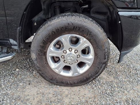 Used 2024 RAM 2500 Big Horn w/ Sport Appearance Package image 38