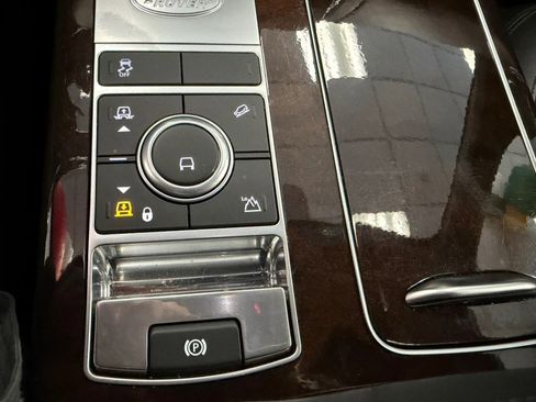 Used 2020 Land Rover Range Rover HSE image 41