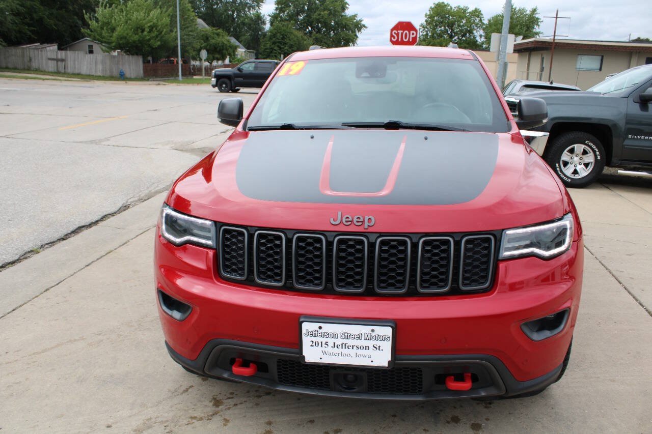 Used 2019 Jeep Grand Cherokee Trailhawk w/ Trailhawk Luxury Group AWD/4WD image 3