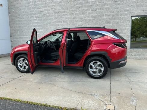 Used 2022 Hyundai Tucson SEL w/ Cargo Package AWD/4WD image 13