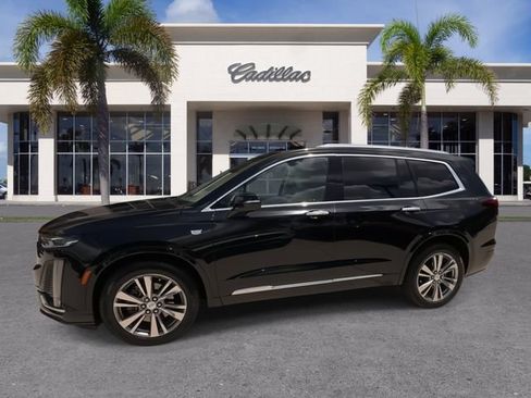 Used 2023 Cadillac XT6 Premium Luxury FWD image 7