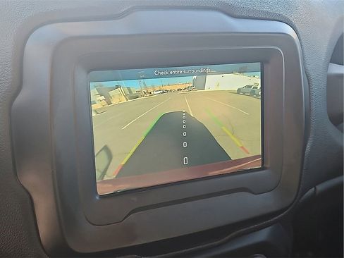 Used 2020 Jeep Renegade Latitude image 21