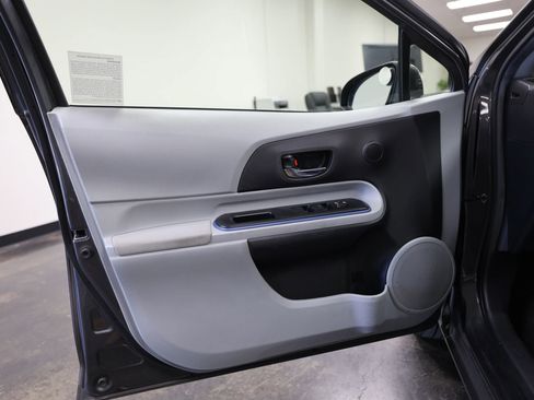 Used 2013 Toyota Prius C Three image 18