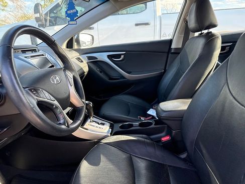 Used 2013 Hyundai Elantra Limited w/ Technology Pkg image 10