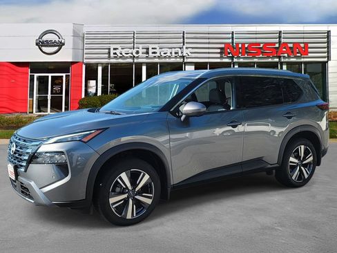 Used 2024 Nissan Rogue SL w/ SL Premium Package AWD/4WD image 6