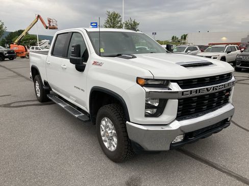 Used 2022 Chevrolet Silverado 2500 LT w/ Convenience Package AWD/4WD image 1