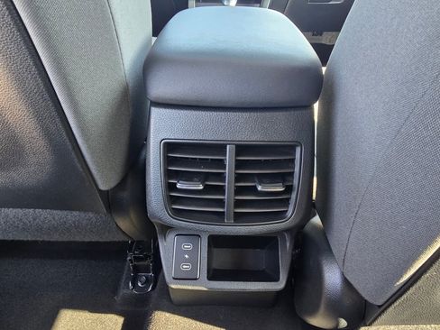 Used 2026 Kia Seltos LX AWD/4WD image 30