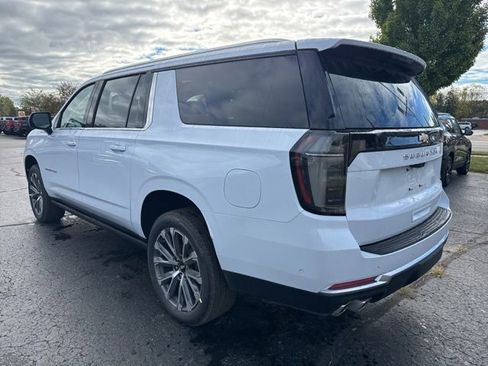 New 2026 Chevrolet Suburban High Country image 5