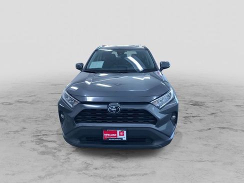 Used 2019 Toyota RAV4 XLE image 4