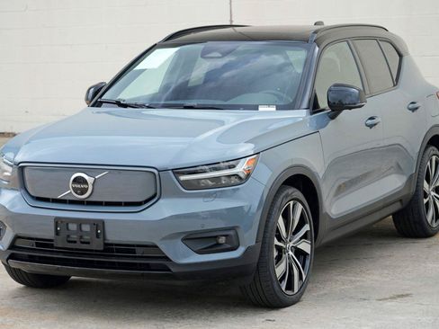 Used 2021 Volvo XC40 P8 Recharge w/ Advanced Package AWD/4WD image 46