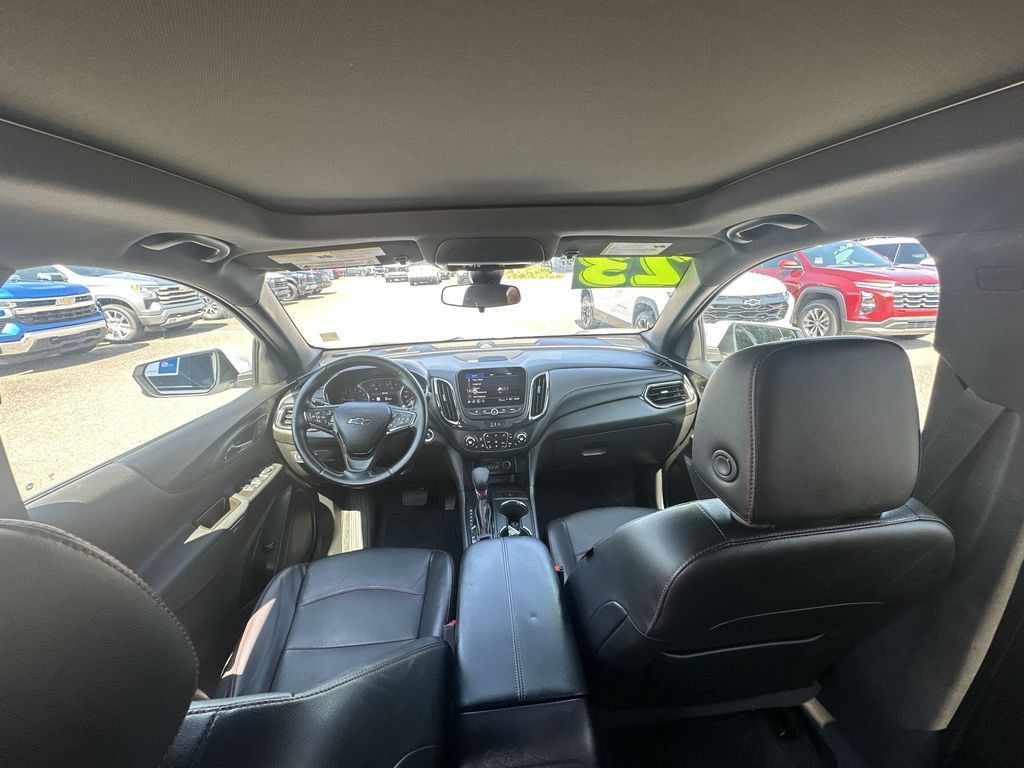 Used 2023 Chevrolet Equinox RS w/ RS Leather Package FWD image 28