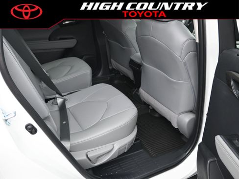 New 2026 Toyota Highlander Limited AWD/4WD image 10