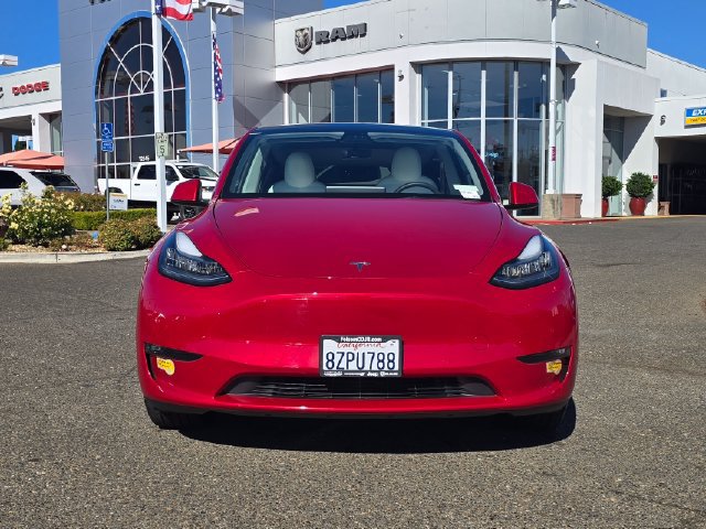 Used 2022 Tesla Model Y Long Range AWD/4WD image 2