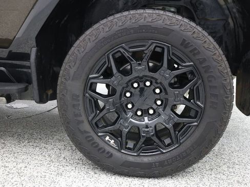 Used 2024 GMC Hummer EV 2X w/ LPO, Illumination Package image 6