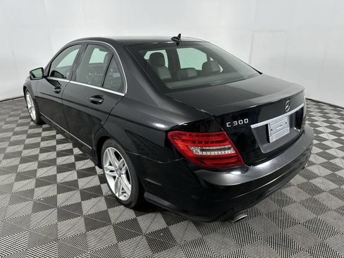 Used 2012 Mercedes-Benz C 300 4MATIC Sedan image 4