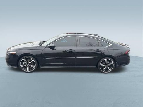 Used 2023 Honda Accord Sport image 4