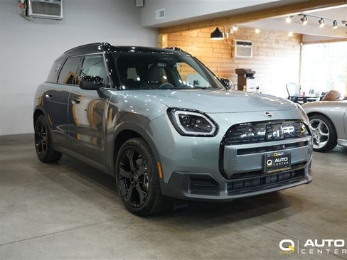 Used 2025 MINI Cooper Countryman SE AWD/4WD image 3