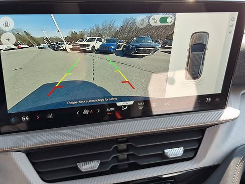 Certified 2025 Ford Explorer Active AWD/4WD image 19