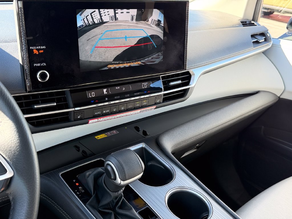 Used 2026 Toyota Sienna XLE FWD image 16