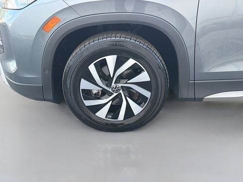 Used 2025 Volkswagen Tiguan S FWD image 38