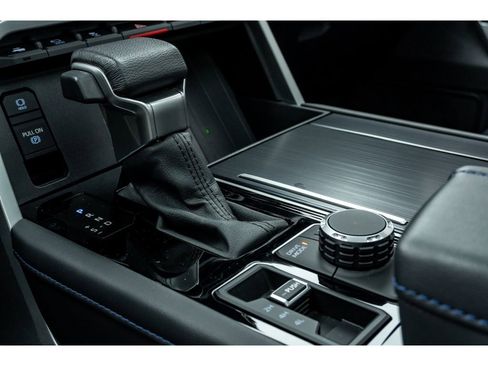 Used 2024 Toyota Tundra Platinum image 27