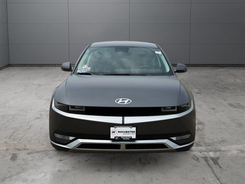 Used 2024 Hyundai Ioniq 5 SEL AWD/4WD image 8