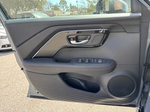 Used 2025 Acura ADX A-Spec image 21