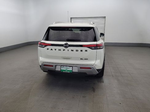 Used 2022 Nissan Pathfinder SL w/ SL Black Package AWD/4WD image 7