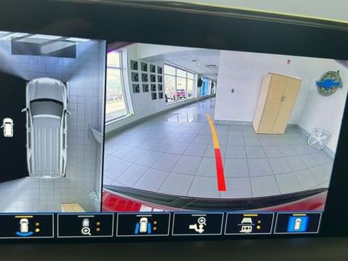 Used 2021 Chevrolet Tahoe LT w/ LT Signature Package image 13