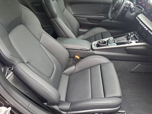 Certified 2025 Porsche 911 Carrera image 18