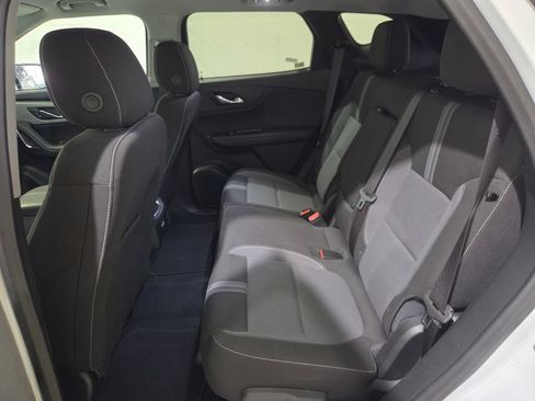 Used 2025 Chevrolet Blazer LT AWD/4WD image 18
