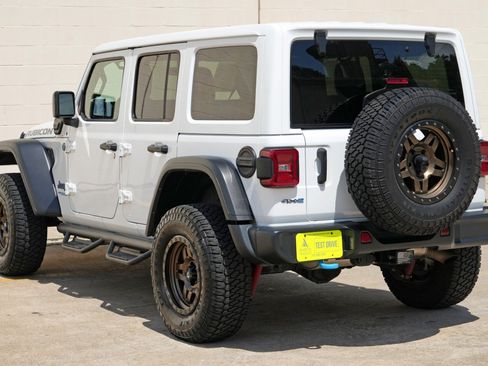 Used 2022 Jeep Wrangler Unlimited Rubicon 4xe w/ Cold Weather Group AWD/4WD image 54